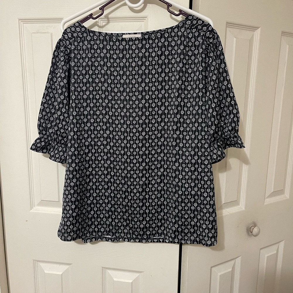 LOFT Black and White Ruffled Flutter Sleeve Blouse